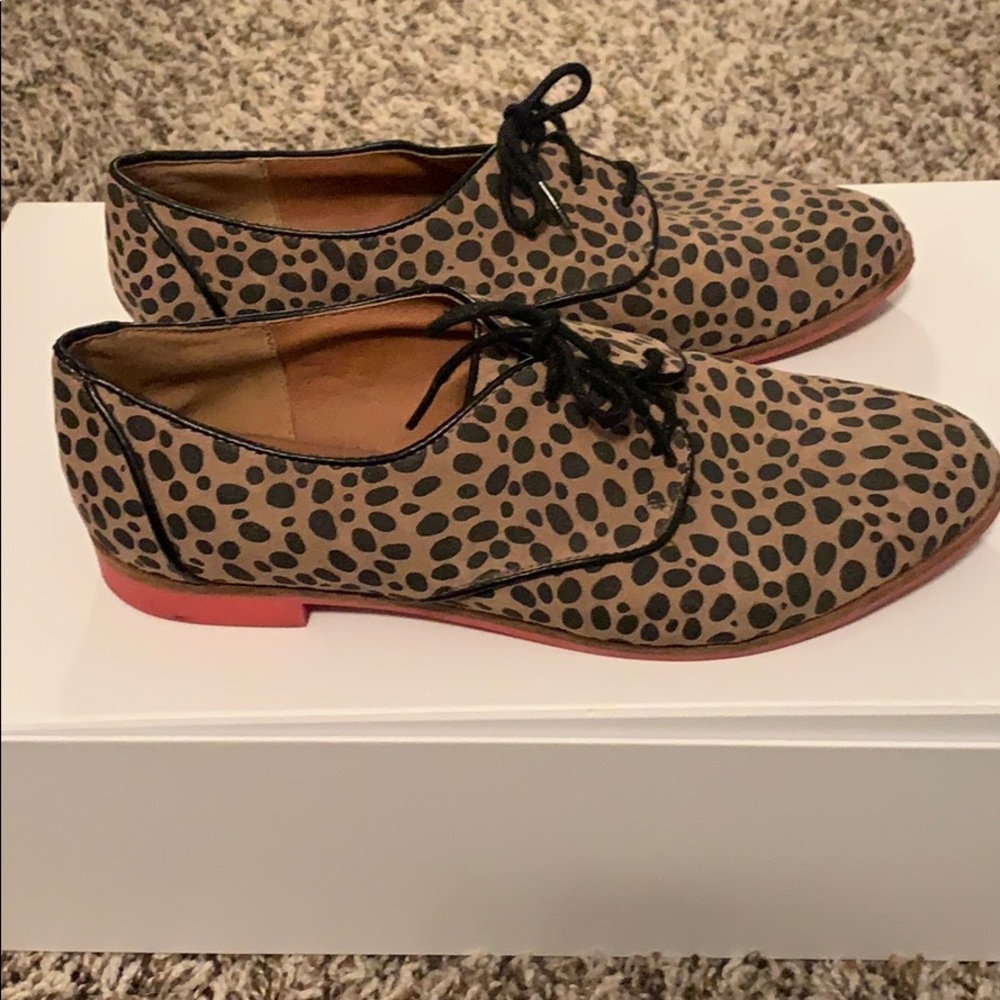 Printed flat Oxford shoes